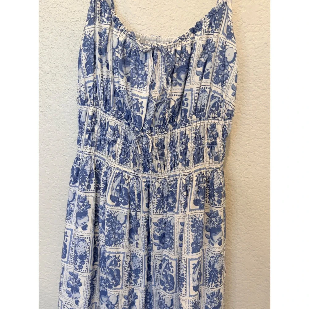 Abercrombie & Fitch Blue White Tile Print Smocked Maxi Dress Small